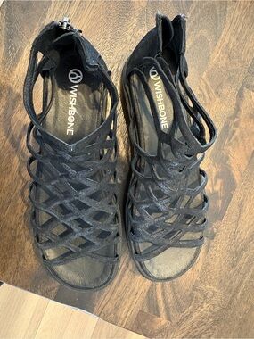 Wishbone Black Lattice Strappy Women's Sandals